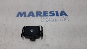 Gebruikte Sensor regen Peugeot RCZ (4J) 1.6 16V THP Prijs € 35,00 Margeregeling aangeboden door Maresia Parts