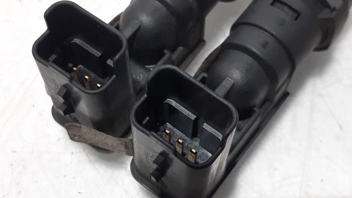 Oliedruk sensor van een Peugeot 508 SW (8E/8U) 2.0 RXH HYbrid4 16V 2012