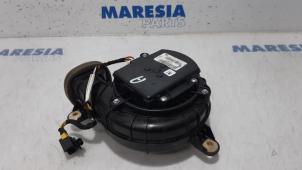 Gebruikte Aanjager Peugeot 508 SW (8E/8U) 2.0 RXH HYbrid4 16V Prijs € 75,00 Margeregeling aangeboden door Maresia Parts