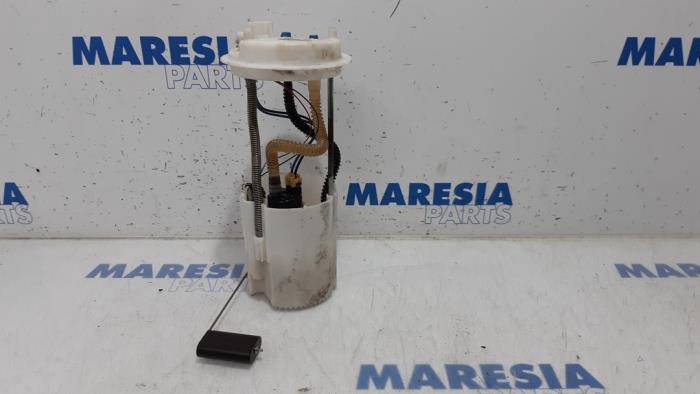 Gebruikte Tank element Pomp Opel Combo 1.3 CDTI 16V ecoFlex Prijs € 54,45 Inclusief btw aangeboden door Maresia Parts