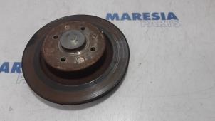 Gebruikte Fusee links-achter Renault Grand Scénic II (JM) 2.0 16V Prijs € 50,00 Margeregeling aangeboden door Maresia Parts