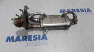 Gebruikte Warmtewisselaar Renault Clio IV (5R) 1.5 Energy dCi 90 FAP Prijs € 75,00 Margeregeling aangeboden door Maresia Parts