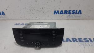 Gebruikte Radio CD Speler Fiat Punto Evo (199) 1.3 JTD Multijet 85 16V Euro 5 Prijs € 120,75 Margeregeling aangeboden door Maresia Parts