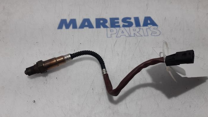 Gebruikte Lambda Sonde Renault Scénic III (JZ) 1.2 16V TCe 130 Prijs € 40,00 Margeregeling aangeboden door Maresia Parts