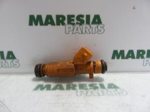 Gebruikte Injector (benzine injectie) Alfa Romeo 156 (932) 2.0 Twin Spark 16V Prijs € 25,00 Margeregeling aangeboden door Maresia Parts