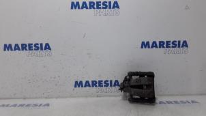 Gebruikte Remklauw (Tang) rechts-achter Fiat 500 (312) 1.4 16V Prijs € 50,00 Margeregeling aangeboden door Maresia Parts