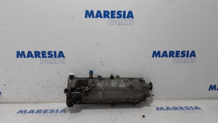 Gebruikte Kleppendeksel Fiat Grande Punto (199) 1.4 Prijs € 50,00 Margeregeling aangeboden door Maresia Parts