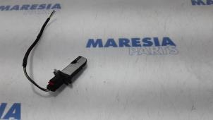 Gebruikte Luchthoeveelheidsmeter Citroen Jumper (U9) 2.2 HDi 150 Euro 5 Prijs € 60,50 Inclusief btw aangeboden door Maresia Parts