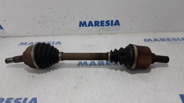 Gebruikte Steekas links-voor Peugeot 508 SW (8E/8U) 2.0 HDiF 16V Autom. Prijs € 85,00 Margeregeling aangeboden door Maresia Parts