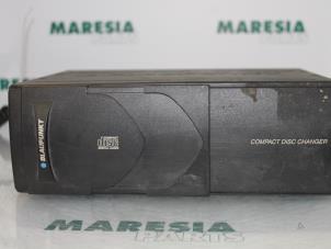 Gebruikte CD Wisselaar Alfa Romeo 147 (937) 1.9 JTD 16V Prijs € 65,00 Margeregeling aangeboden door Maresia Parts