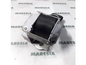 Gebruikte Veiligheidsgordel rechts-achter Alfa Romeo 147 (937) 1.9 JTD 16V Prijs € 25,00 Margeregeling aangeboden door Maresia Parts