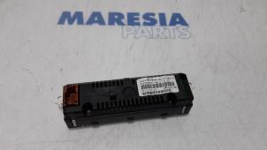 Gebruikte Display Interieur Peugeot Partner (GC/GF/GG/GJ/GK) 1.6 HDI 75 16V Prijs € 36,30 Inclusief btw aangeboden door Maresia Parts