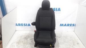 Gebruikte Voorstoel links Peugeot 5008 I (0A/0E) 1.6 THP 16V Prijs € 110,00 Margeregeling aangeboden door Maresia Parts