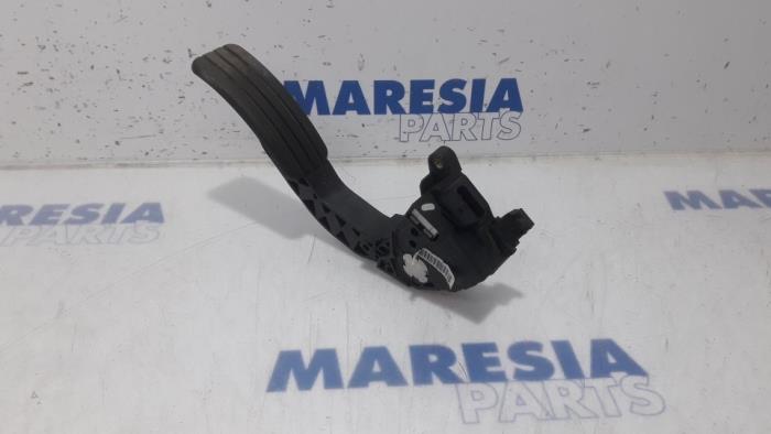 Gebruikte Gaspedaalpositie Sensor Renault Scénic III (JZ) 1.5 dCi 105 Prijs € 34,95 Margeregeling aangeboden door Maresia Parts