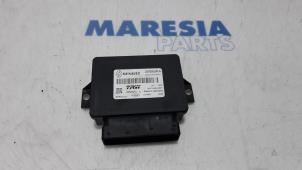 Gebruikte Handrem Module Renault Scénic III (JZ) 1.5 dCi 105 Prijs € 85,00 Margeregeling aangeboden door Maresia Parts