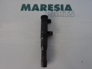 Gebruikte Bobine Renault Espace (JE) 2.0 16V Prijs € 10,00 Margeregeling aangeboden door Maresia Parts