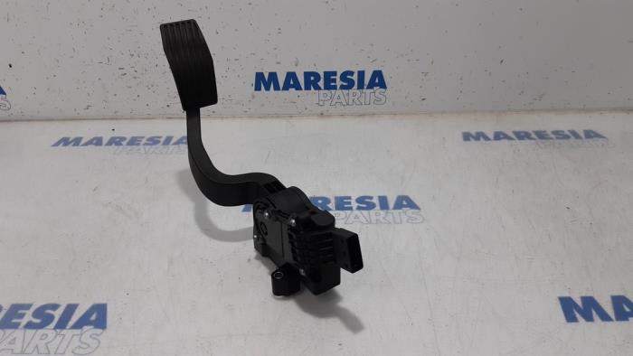 Gebruikte Gaspedaalpositie Sensor Opel Combo 1.3 CDTI 16V ecoFlex Prijs € 48,40 Inclusief btw aangeboden door Maresia Parts