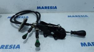 Gebruikte Versnellingspook Opel Combo 1.3 CDTI 16V ecoFlex Prijs € 60,50 Inclusief btw aangeboden door Maresia Parts