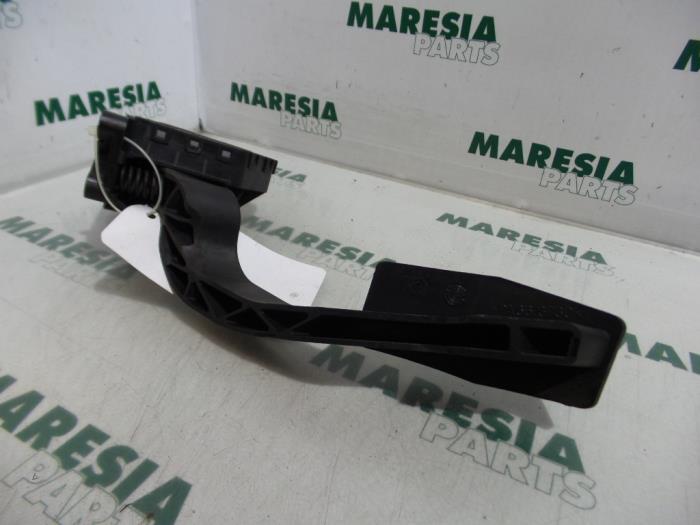 Gaspedaalpositie Sensor Fiat Grande Punto (199), 2005 1.4, Hatchback, Benzine, 1.368cc, 57kW (77pk), FWD, 350A1000, 2005-06 / 2012-10, 199AXB1; BXB1 (Gebruikt)