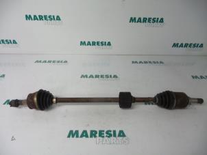 Gebruikte Aandrijfas rechts-voor Fiat Punto II (188) 1.2 60 S 5-Drs. Prijs € 30,00 Margeregeling aangeboden door Maresia Parts