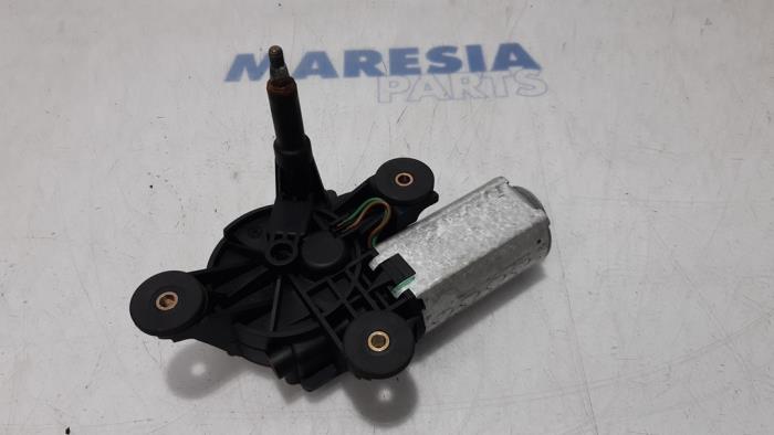 Ruitenwissermotor achter van een Fiat Panda (169) 1.2 Fire 2004