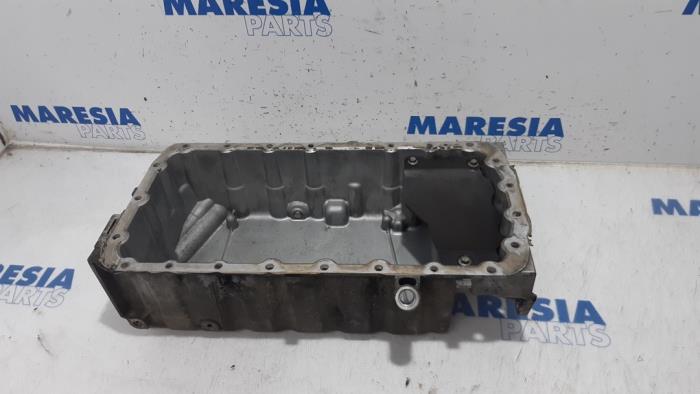 Gebruikte Carterpan Peugeot 308 CC (4B) 2.0 HDiF 16V Prijs € 75,00 Margeregeling aangeboden door Maresia Parts