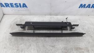 Gebruikte Cabriodak Afdekplaat Peugeot 207 CC (WB) 1.6 16V Prijs € 262,50 Margeregeling aangeboden door Maresia Parts