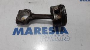 Gebruikte Zuiger Citroen C5 III Berline (RD) 2.0 16V Prijs € 50,00 Margeregeling aangeboden door Maresia Parts