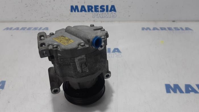 Gebruikte Pomp Airco Fiat Bravo (198A) 1.4 16V Prijs € 59,99 Margeregeling aangeboden door Maresia Parts