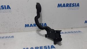Gebruikte Gaspedaalpositie Sensor Fiat Bravo (198A) 1.4 16V Prijs € 25,00 Margeregeling aangeboden door Maresia Parts