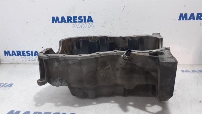 Gebruikte Carterpan Renault Scénic II (JM) 1.6 16V Prijs € 40,00 Margeregeling aangeboden door Maresia Parts