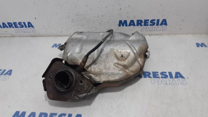 Gebruikte Spruitstuk Uitlaat Renault Scénic II (JM) 1.6 16V Prijs € 34,50 Margeregeling aangeboden door Maresia Parts