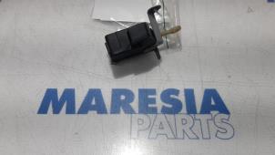 Gebruikte Achterklep motor Peugeot 107 1.0 12V Prijs € 20,00 Margeregeling aangeboden door Maresia Parts