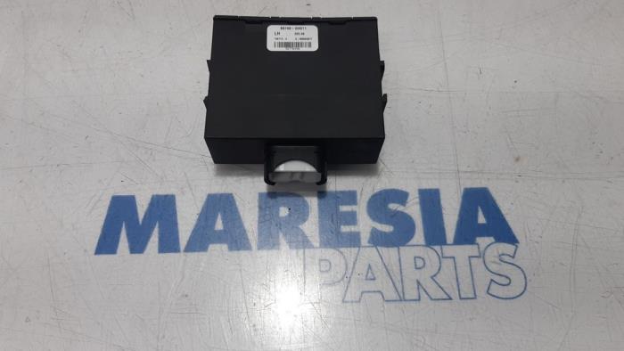 Centrale Deurvergrendelings Module van een Peugeot 107 1.0 12V 2009