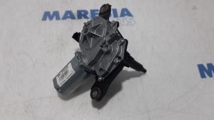 Gebruikte Motor Ruitenwisser achter Renault Clio IV (5R) 0.9 Energy TCE 90 12V Prijs € 45,00 Margeregeling aangeboden door Maresia Parts