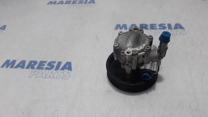 Gebruikte Pomp Servo Renault Espace (JK) 2.0 dCi 16V 150 FAP Prijs € 105,00 Margeregeling aangeboden door Maresia Parts