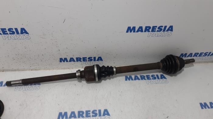 Gebruikte Steekas rechts-voor Peugeot RCZ (4J) 1.6 16V THP Prijs € 89,90 Margeregeling aangeboden door Maresia Parts