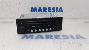 Gebruikte Radio CD Speler Peugeot 207 CC (WB) 1.6 16V Prijs € 85,00 Margeregeling aangeboden door Maresia Parts