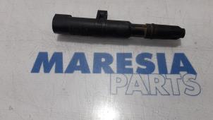 Gebruikte Pen Bobine Renault Grand Scénic II (JM) 2.0 16V Prijs € 10,00 Margeregeling aangeboden door Maresia Parts