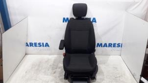 Gebruikte Voorstoel links Peugeot 5008 I (0A/0E) 1.6 THP 16V Prijs € 210,00 Margeregeling aangeboden door Maresia Parts