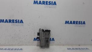 Gebruikte Start/Stop computer Peugeot 308 SW (L4/L9/LC/LJ/LR) 1.6 BlueHDi 120 Prijs € 105,00 Margeregeling aangeboden door Maresia Parts