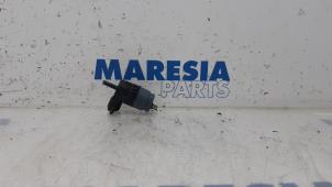 Gebruikte Ruitensproeierpomp voor Fiat Panda (169) 1.2 Fire Prijs € 15,00 Margeregeling aangeboden door Maresia Parts