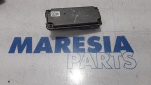 Gebruikte Camera achteruitrijden Renault Espace (RFCJ) 1.6 Energy dCi 160 EDC Prijs € 157,50 Margeregeling aangeboden door Maresia Parts