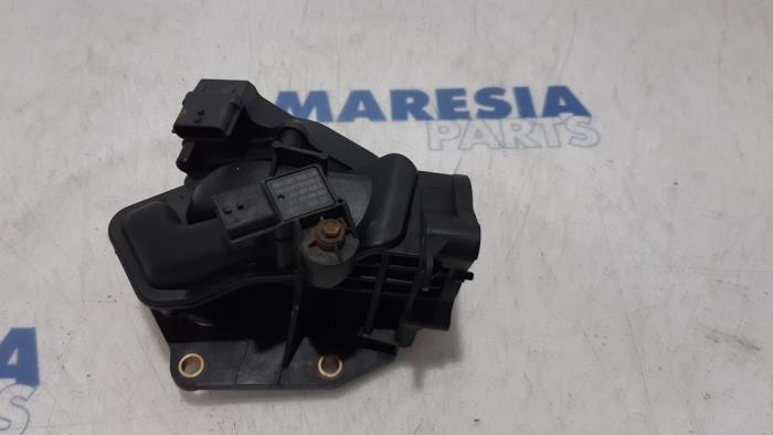 Gebruikte EGR Buis Renault Trafic (1FL/2FL/3FL/4FL) 1.6 dCi 115 Prijs € 60,50 Inclusief btw aangeboden door Maresia Parts