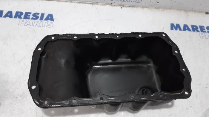 Gebruikte Carterpan Citroen C4 Berline (NC) 1.4 16V VTi Prijs € 24,99 Margeregeling aangeboden door Maresia Parts