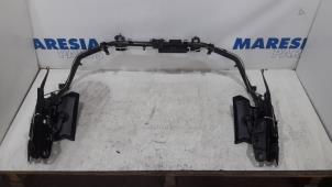 Gebruikte Cabriodak Bediening Peugeot 307 CC (3B) 2.0 16V Prijs € 262,50 Margeregeling aangeboden door Maresia Parts