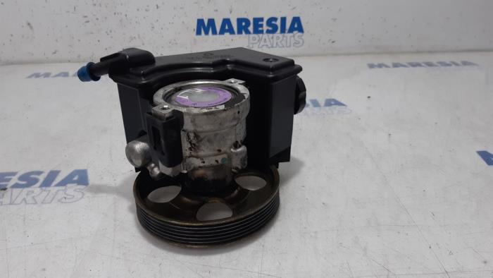 Gebruikte Servopomp Peugeot 206 (2A/C/H/J/S) 1.1 XN,XR Prijs € 50,00 Margeregeling aangeboden door Maresia Parts