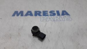 Gebruikte Sensor PDC Renault Kadjar (RFEH) 1.5 dCi DPF Prijs € 25,00 Margeregeling aangeboden door Maresia Parts