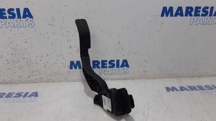 Gebruikte Gaspedaalpositie Sensor Citroen C4 Cactus (0B/0P) 1.2 PureTech 82 12V Prijs € 20,00 Margeregeling aangeboden door Maresia Parts