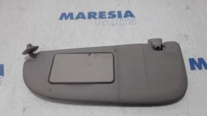 Gebruikte Zonneklep Peugeot 206 (2A/C/H/J/S) 1.1 XN,XR Prijs € 20,00 Margeregeling aangeboden door Maresia Parts